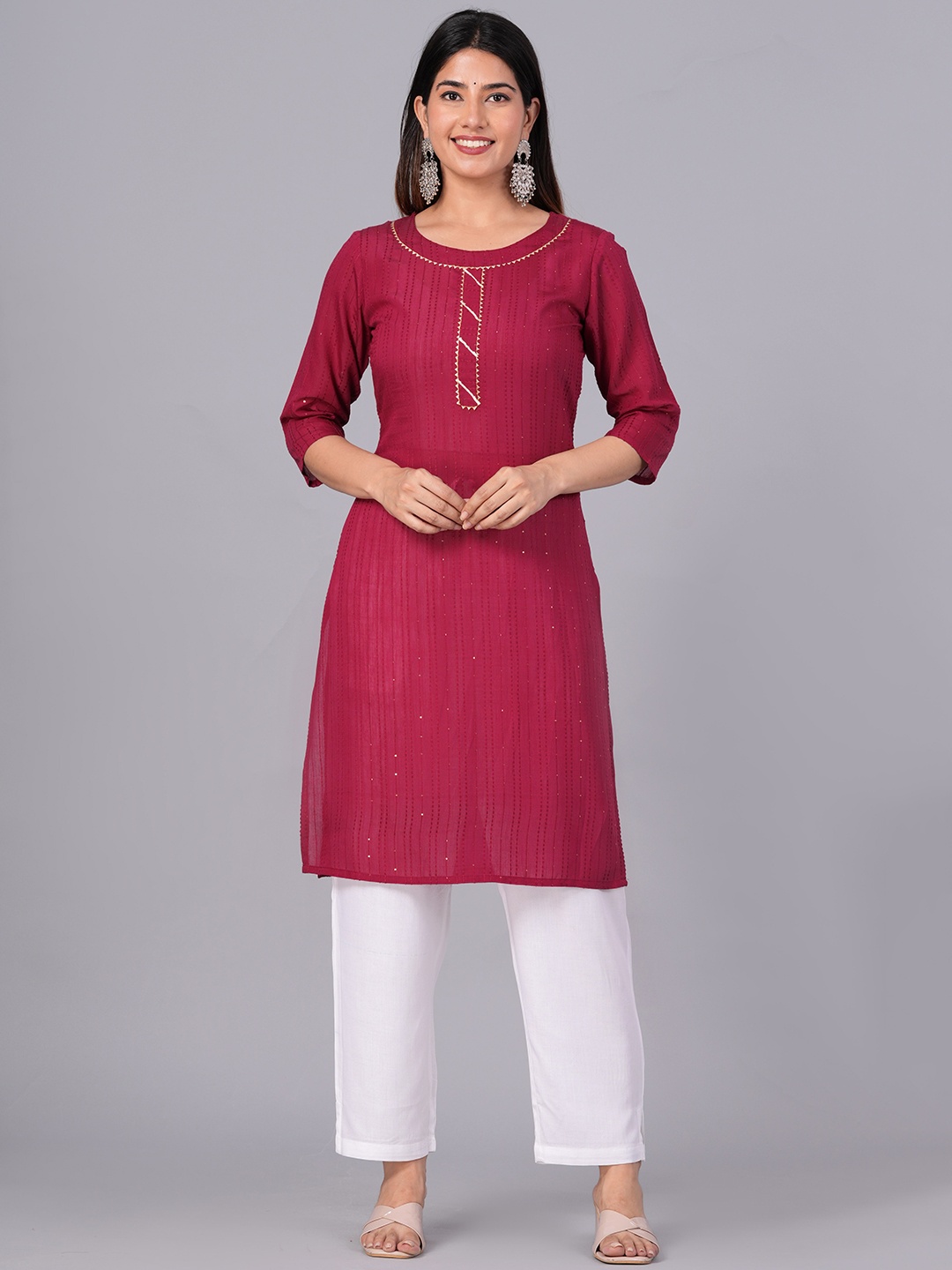 

DORIYA Embroidered Regular Gotta Patti Straight Kurta & Palazzos, Maroon