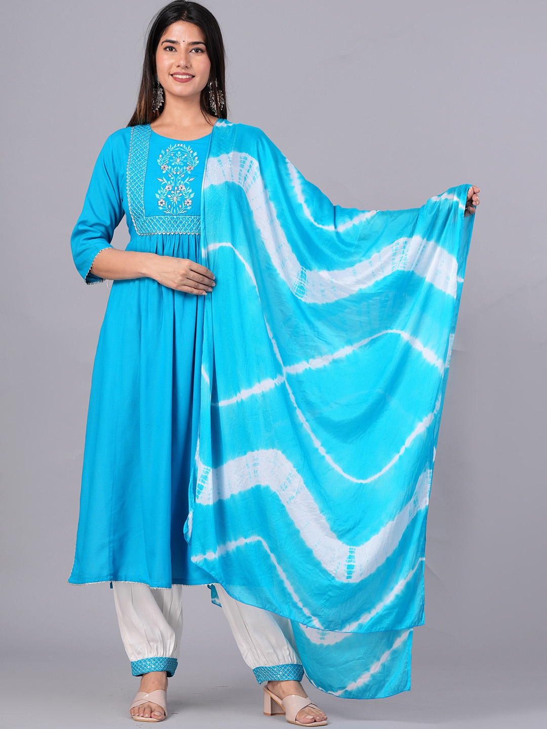 

DORIYA Ethnic Motifs Yoke Design Sequined Thread Work A-Line Kurta with Salwar & Dupatta, Turquoise blue