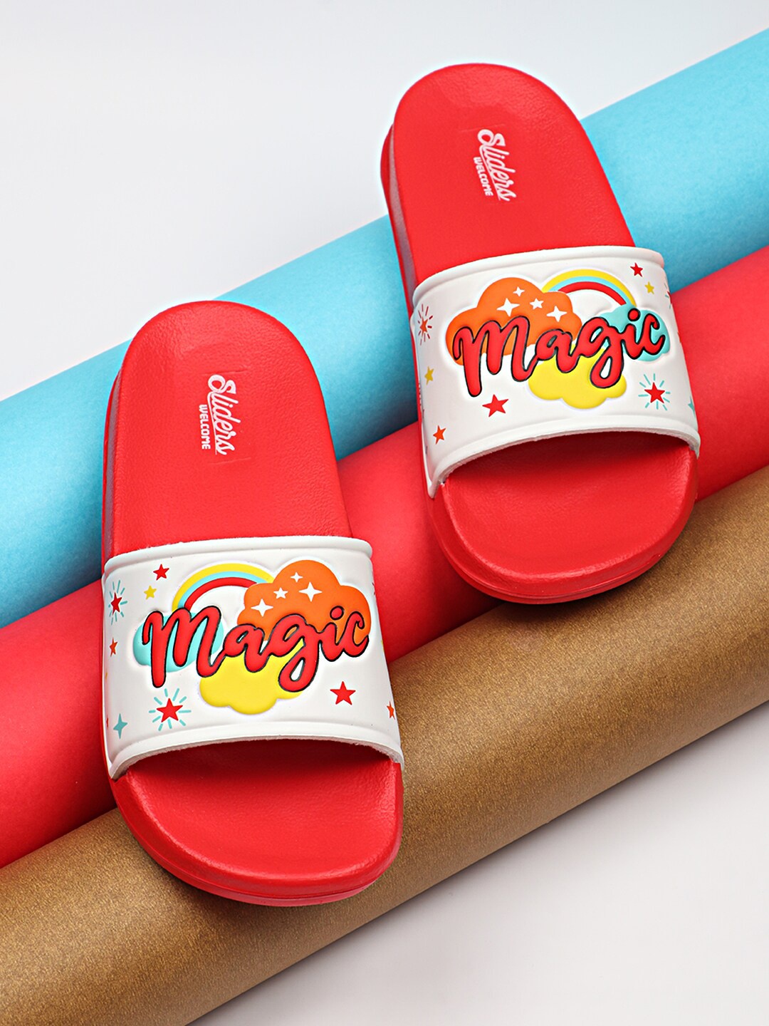 

WELCOME Kids Magic Printed Sliders, Red