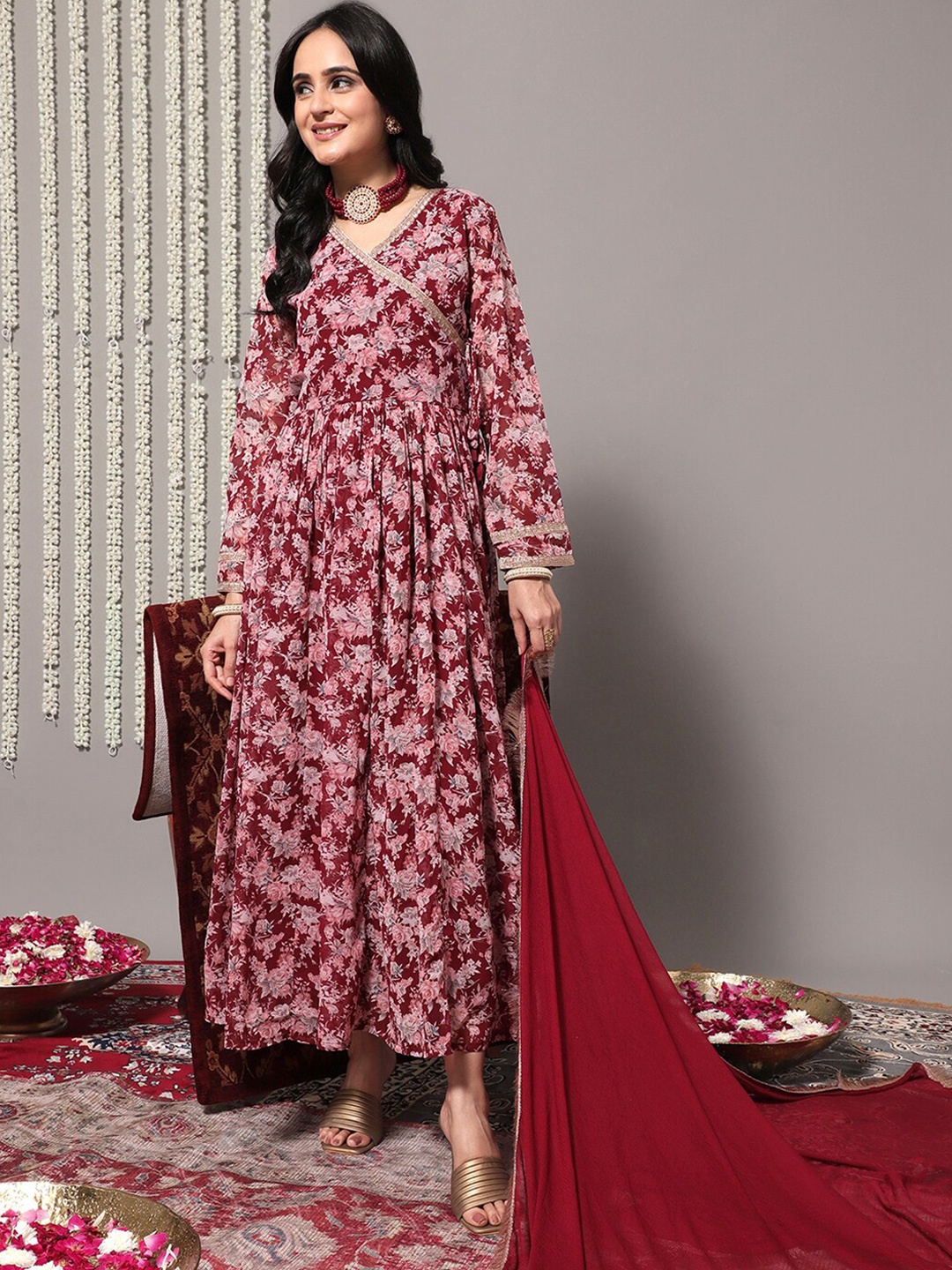 

Varanga Ethnic Motifs Printed Angrakha A-Line Kurta, Maroon