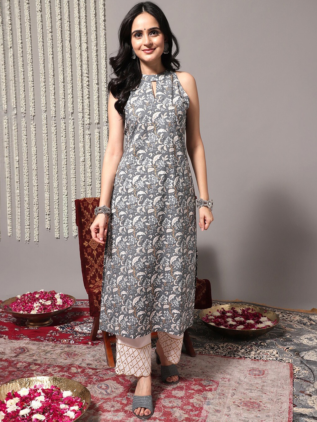 Varanga Floral Printed Halter Neck Sleeveless Straight Cotton Kurta, Grey
