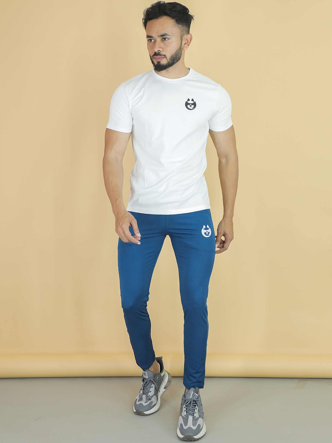 

DANZA-SON Round Neck Mid Rise Tracksuits, White