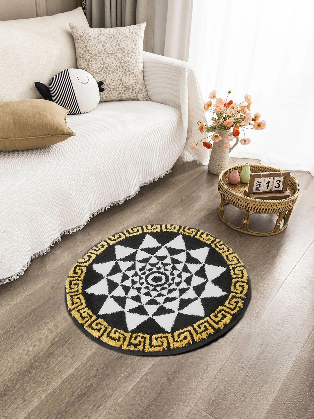 

FABINALIV Black & White Printed Anti-Skid Round Floor Mat