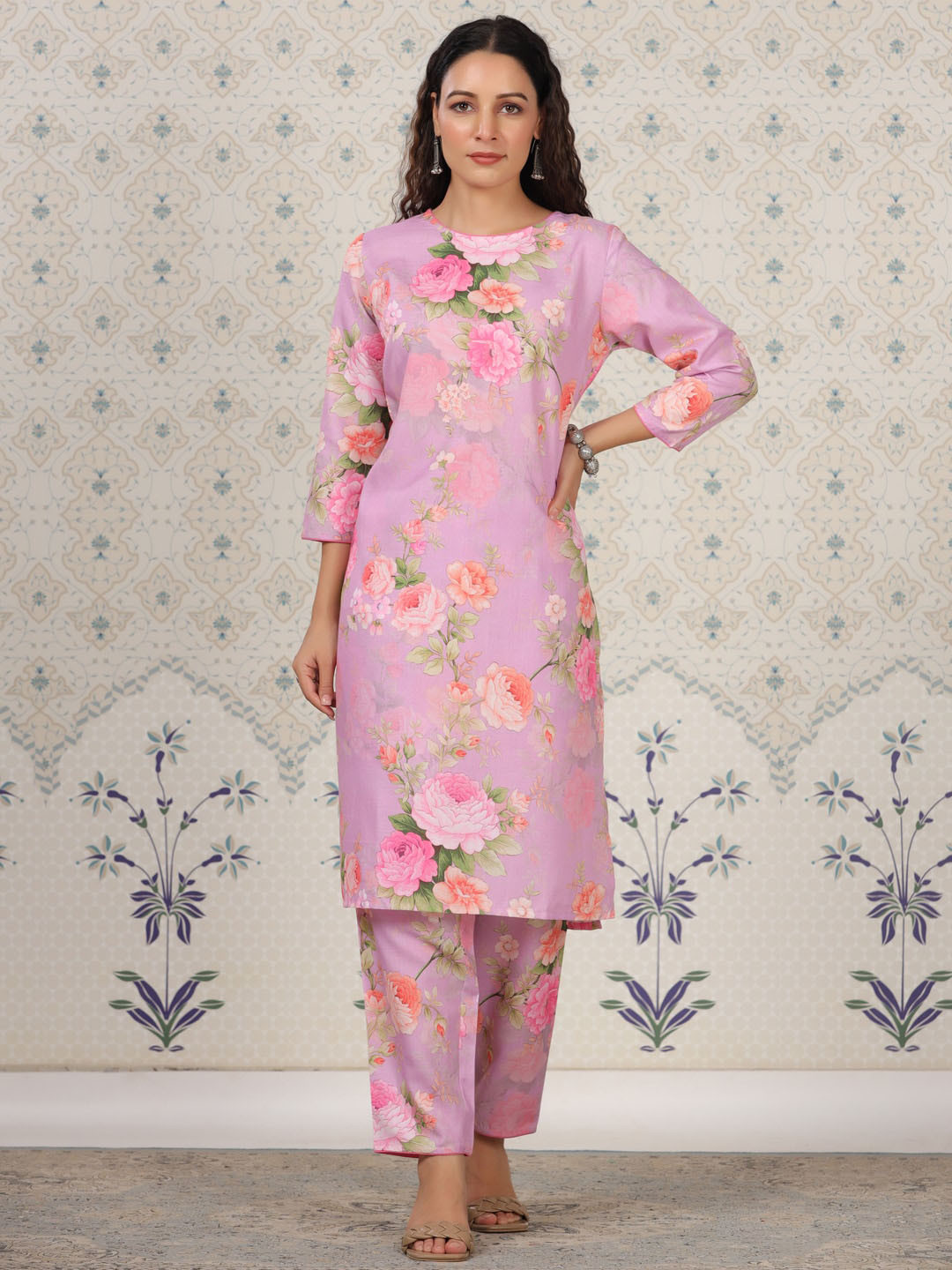 

Ode by House of Pataudi Floral Printed Regular Pure Cotton Kurta with Trousers, Pink
