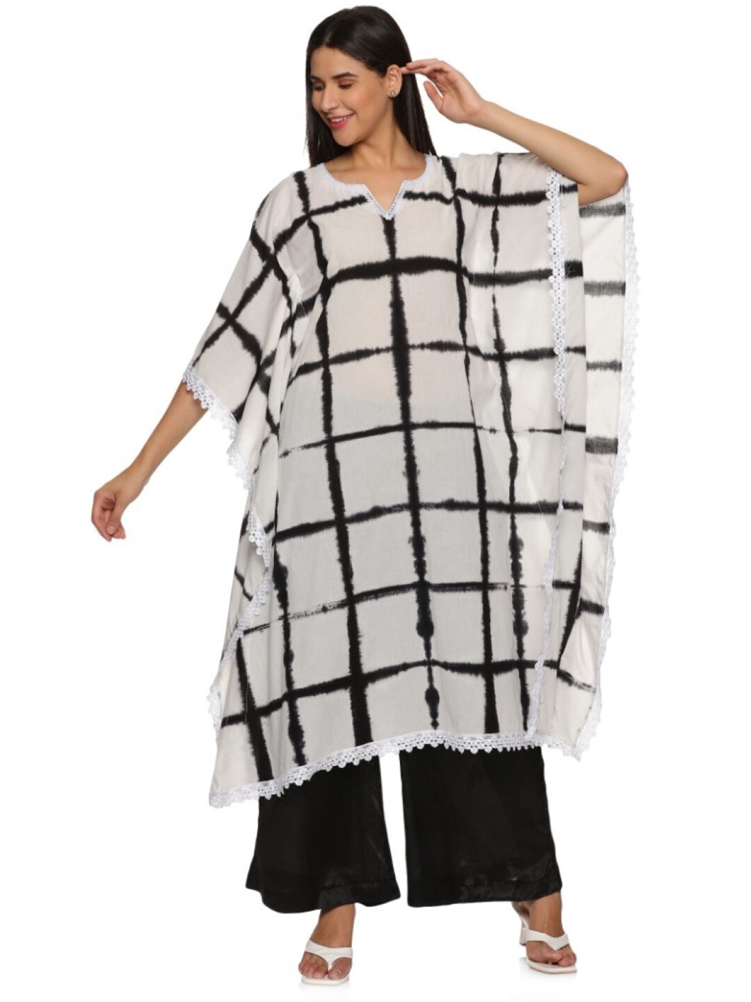 

WEAVERS SAGA Checked Flared Sleeves Pure Cotton Lace-Up Kaftan Kurta, White