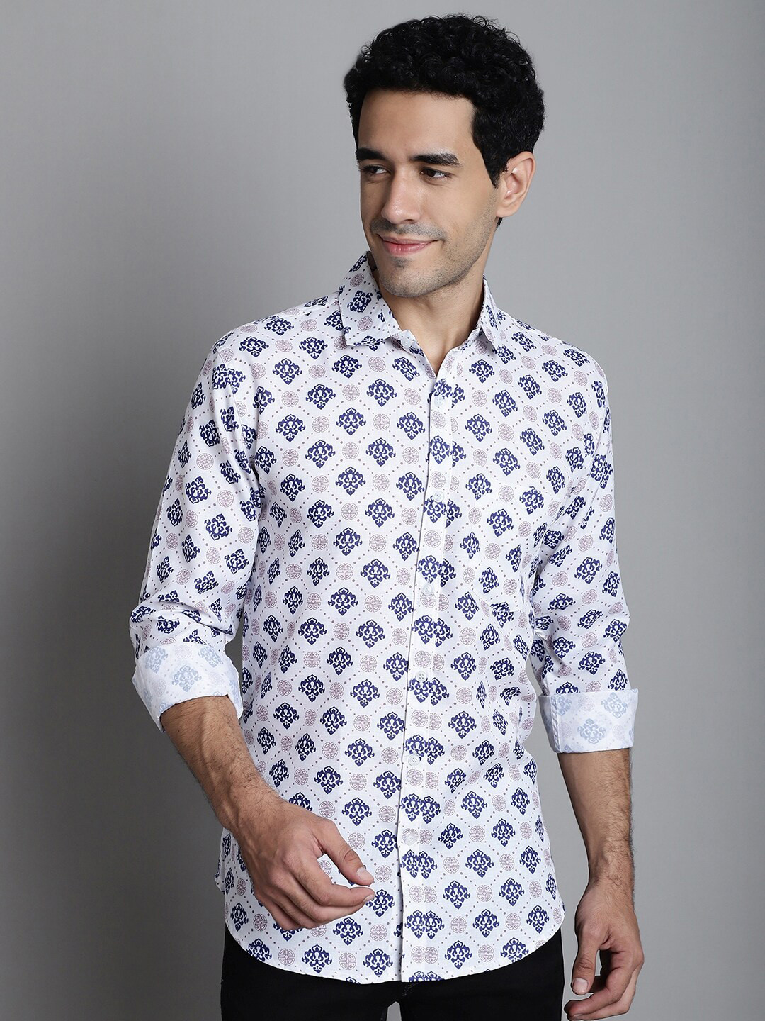 

HANUMNTRA Comfort Ethnic Motifs Printed Casual Shirt, White