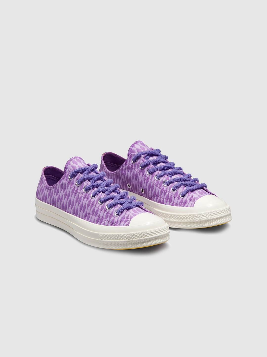 

Converse Men Chuck 70 Granddaddy Jelly Low Top Sneakers, Purple