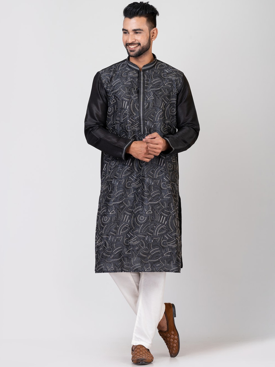 

HU - Handcrafted Uniquely Mandarin Collar Embroidered Kurta With Trousers, Black