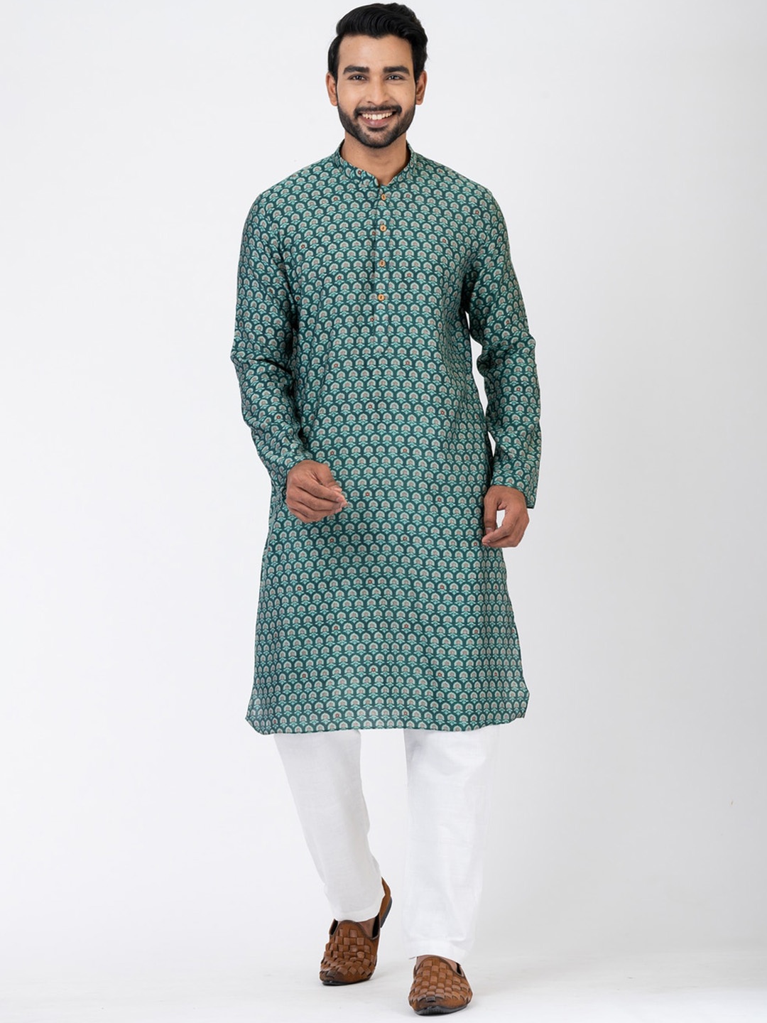 

HU - Handcrafted Uniquely Ethnic Motifs Printed Regular Kurta With Trousers, Sea green