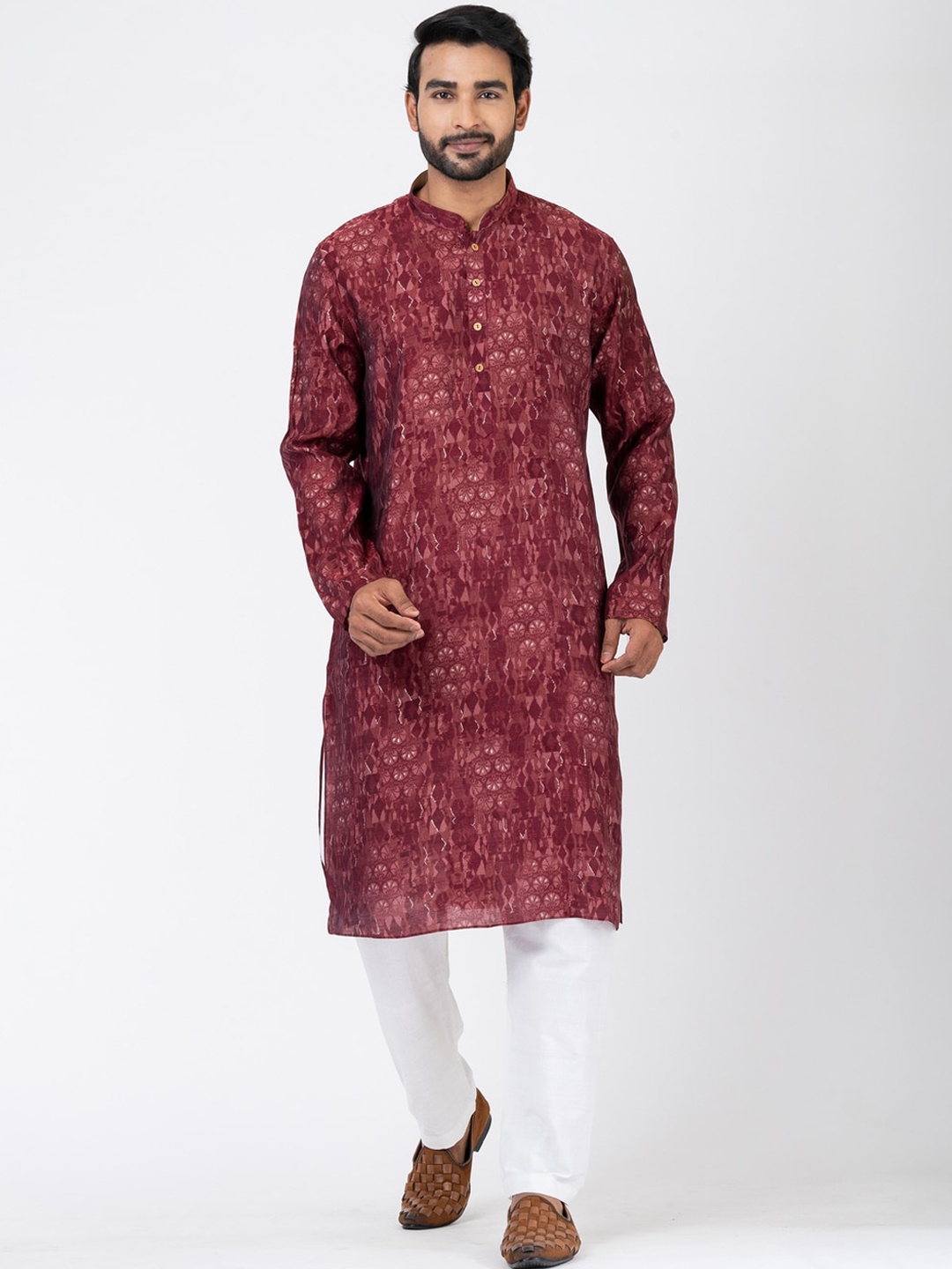 

HU - Handcrafted Uniquely Printed Regular Kurta with Pyjamas, Maroon