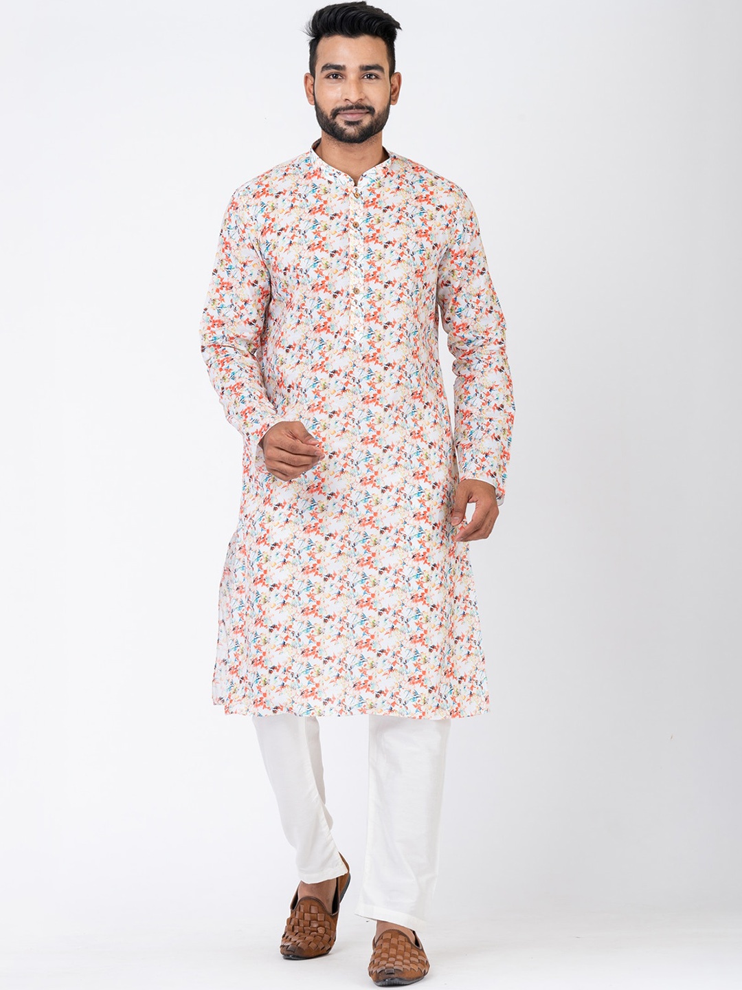 

HU - Handcrafted Uniquely Floral Printed Regular Kurta with Pyjamas, White