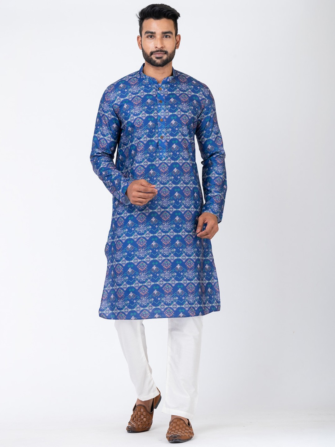 

HU - Handcrafted Uniquely Printed Regular Kurta with Pyjamas, Blue