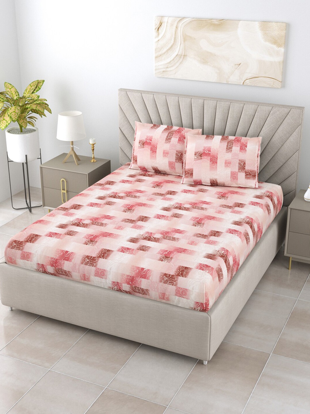 

BOMBAY DYEING Allure Peach-Coloured Ethnic Cotton 120 TC Queen Bedsheet & 2 Pillow Covers