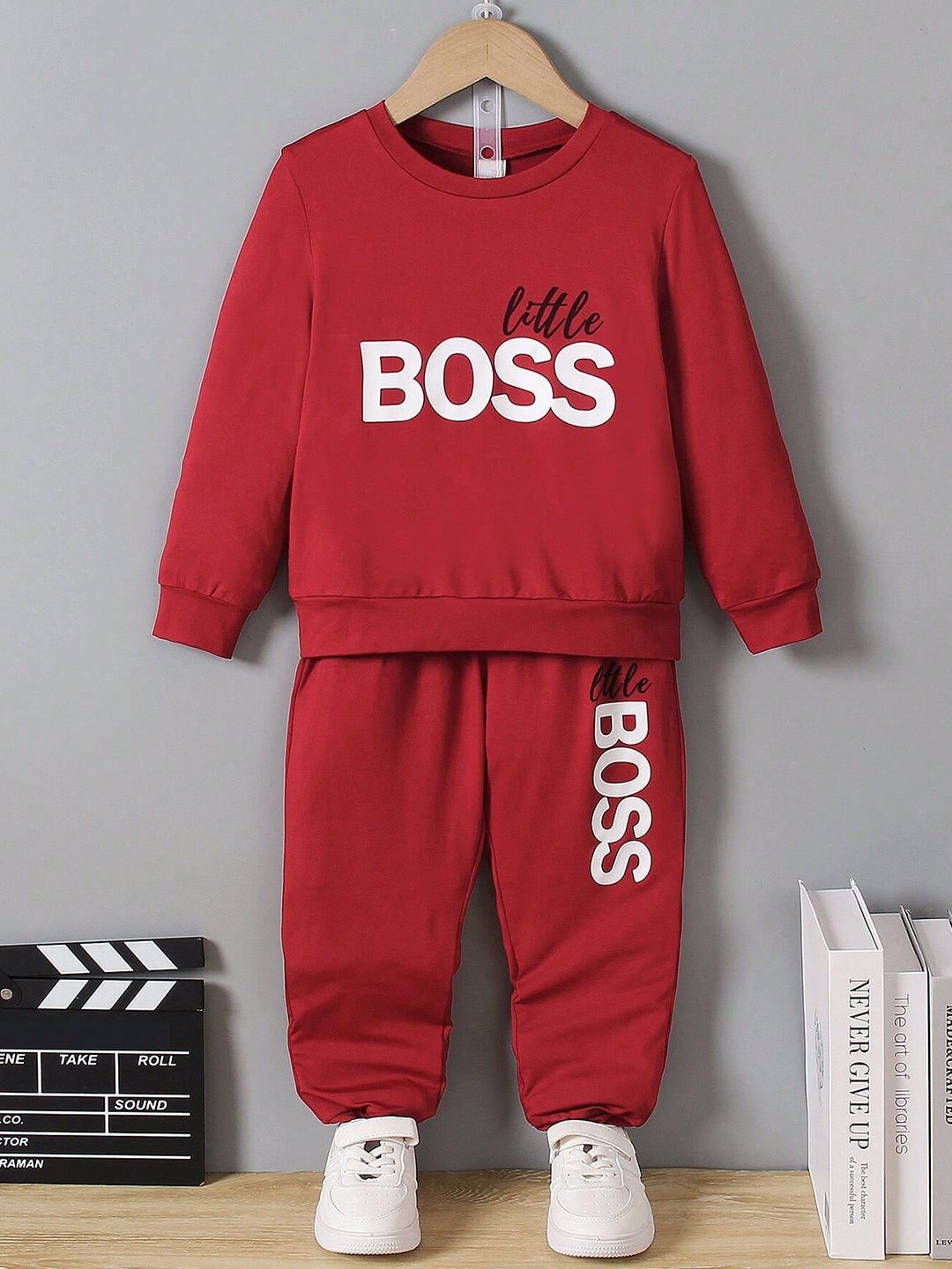 

SmartRAHO Boys Typography Printed Pure Cotton T-shirt with Trousers, Maroon