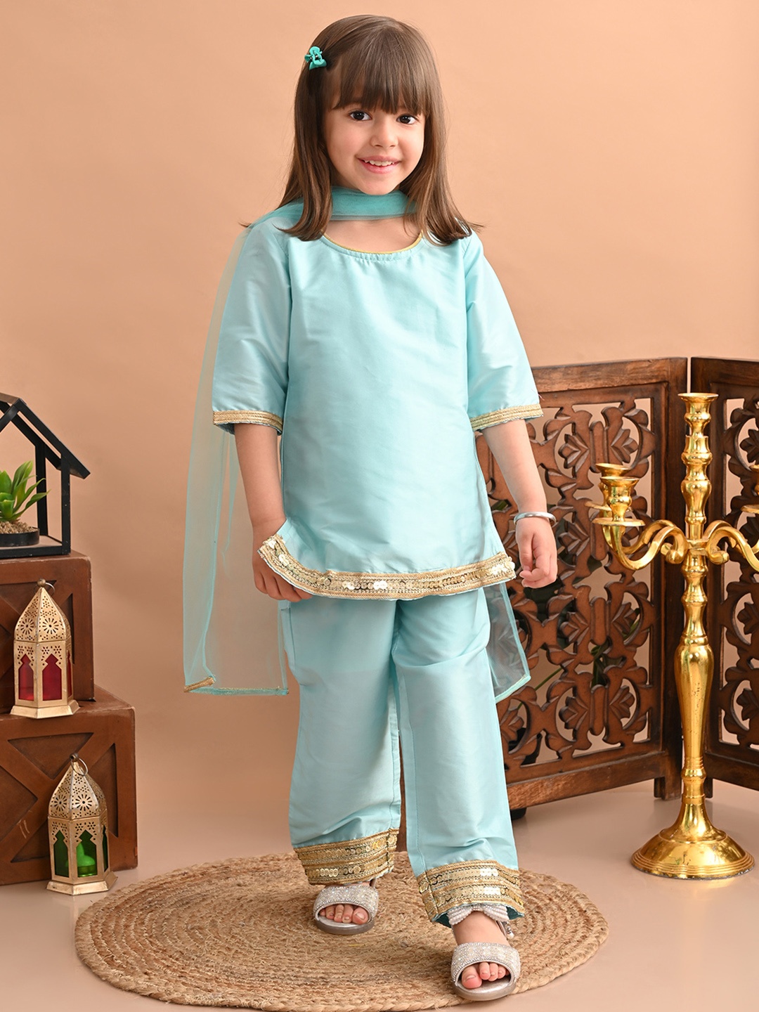 

Superminis Girls Round Neck Sequinned Kurta with Trousers & Dupatta, Turquoise blue