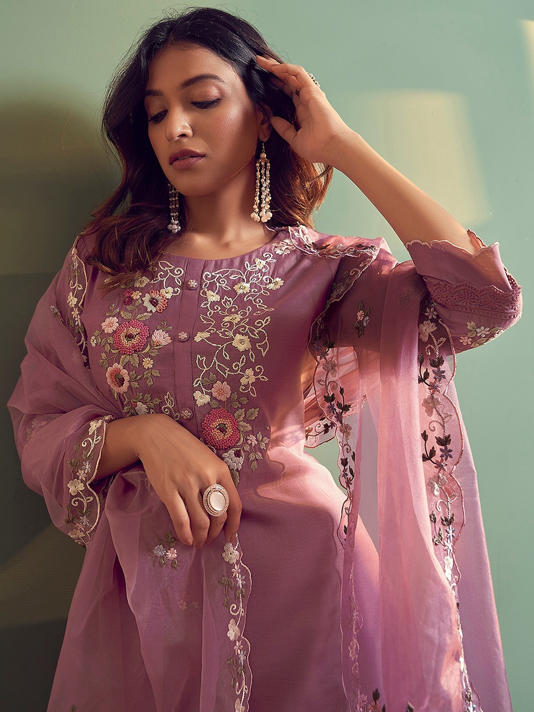 

Indo Era Floral Embroidered Regular Thread Work Kurta With Trousers & Dupatta, Lavender