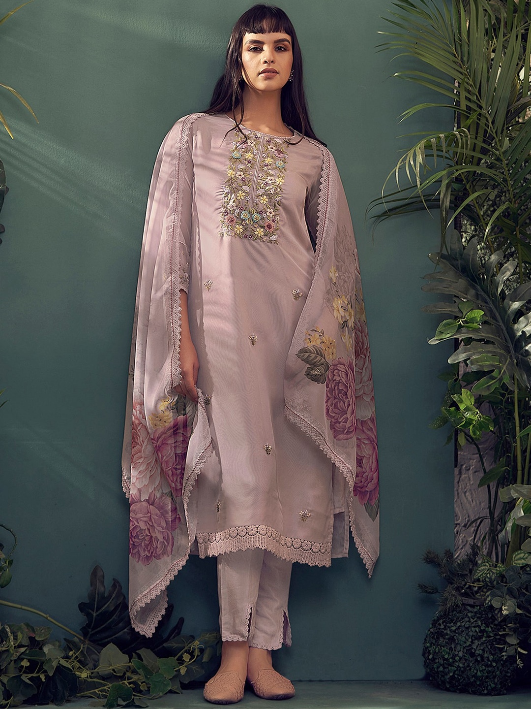 

Indo Era Floral Embroidered Regular Thread Work Kurta With Trousers & Dupatta, Mauve