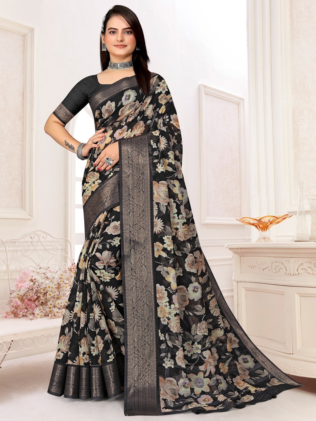 

Saree mall Black & White Floral Printed Zari Sungudi Saree