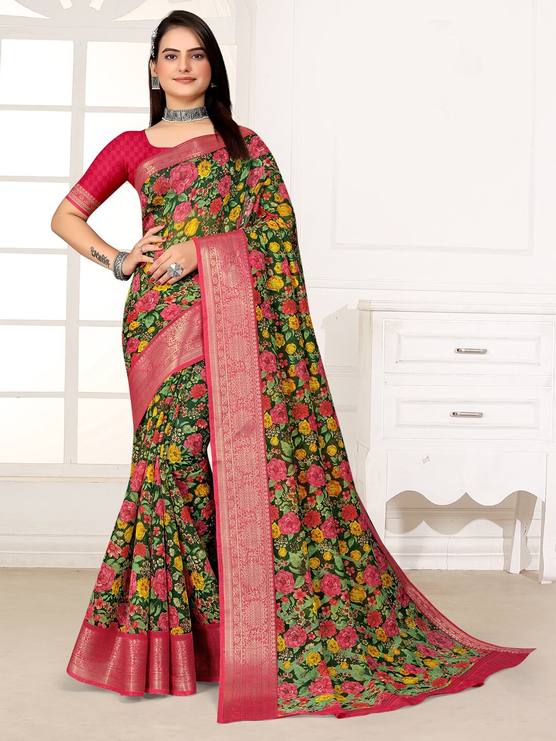 

Saree mall Floral Printed Zari Sungudi Sarees, Green
