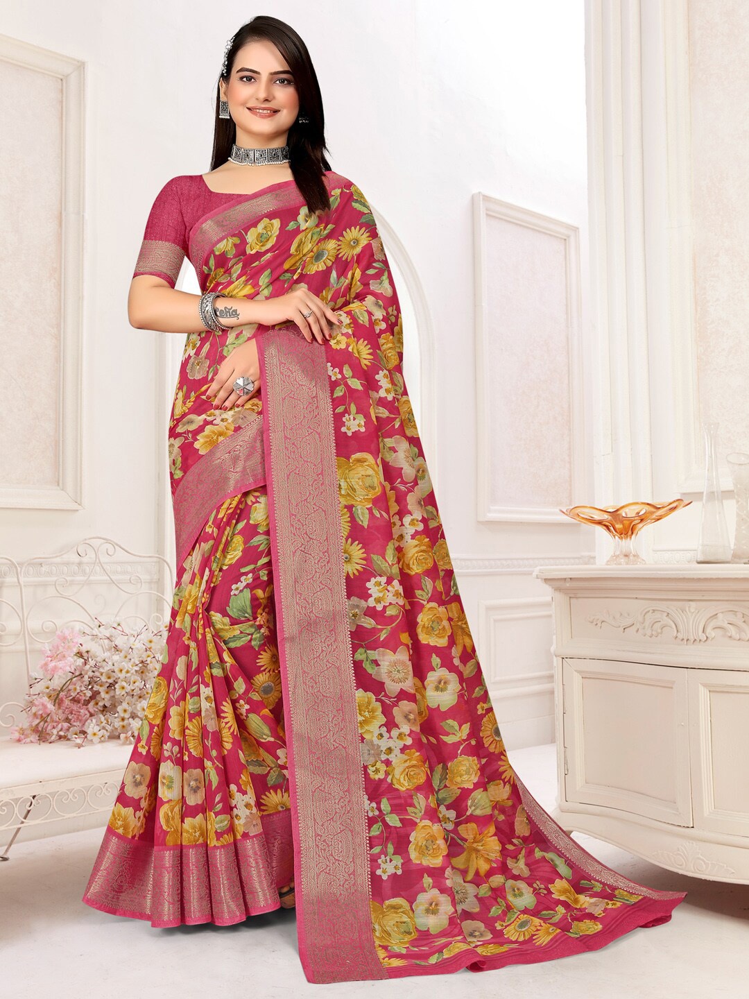 

Saree mall Floral Printed Zari Sungudi Sarees, Pink