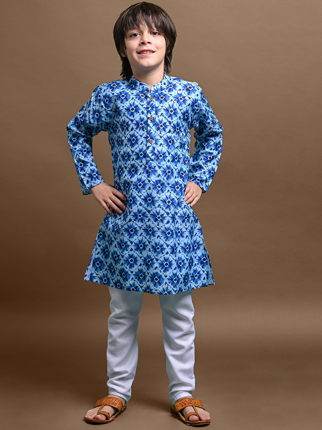 

VESHAM Boys Blue Ombre Printed Regular Kurta with Pyjamas
