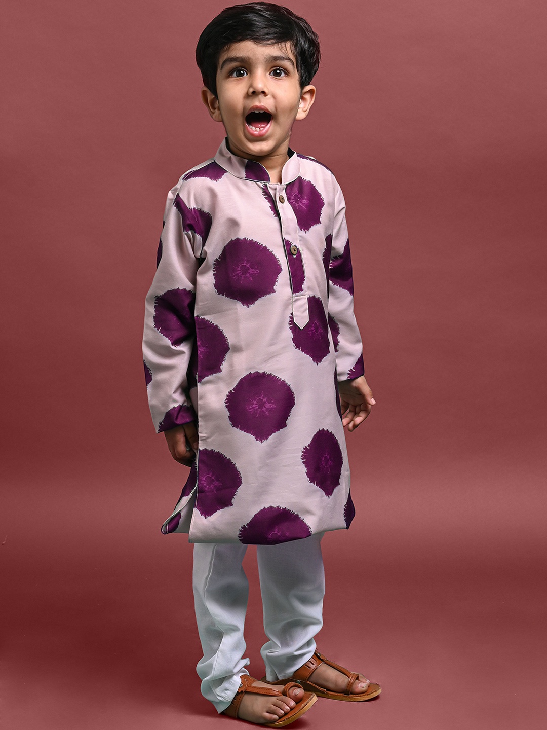 

VESHAM Boys Burgundy Dyed Regular Kurta with Pyjamas
