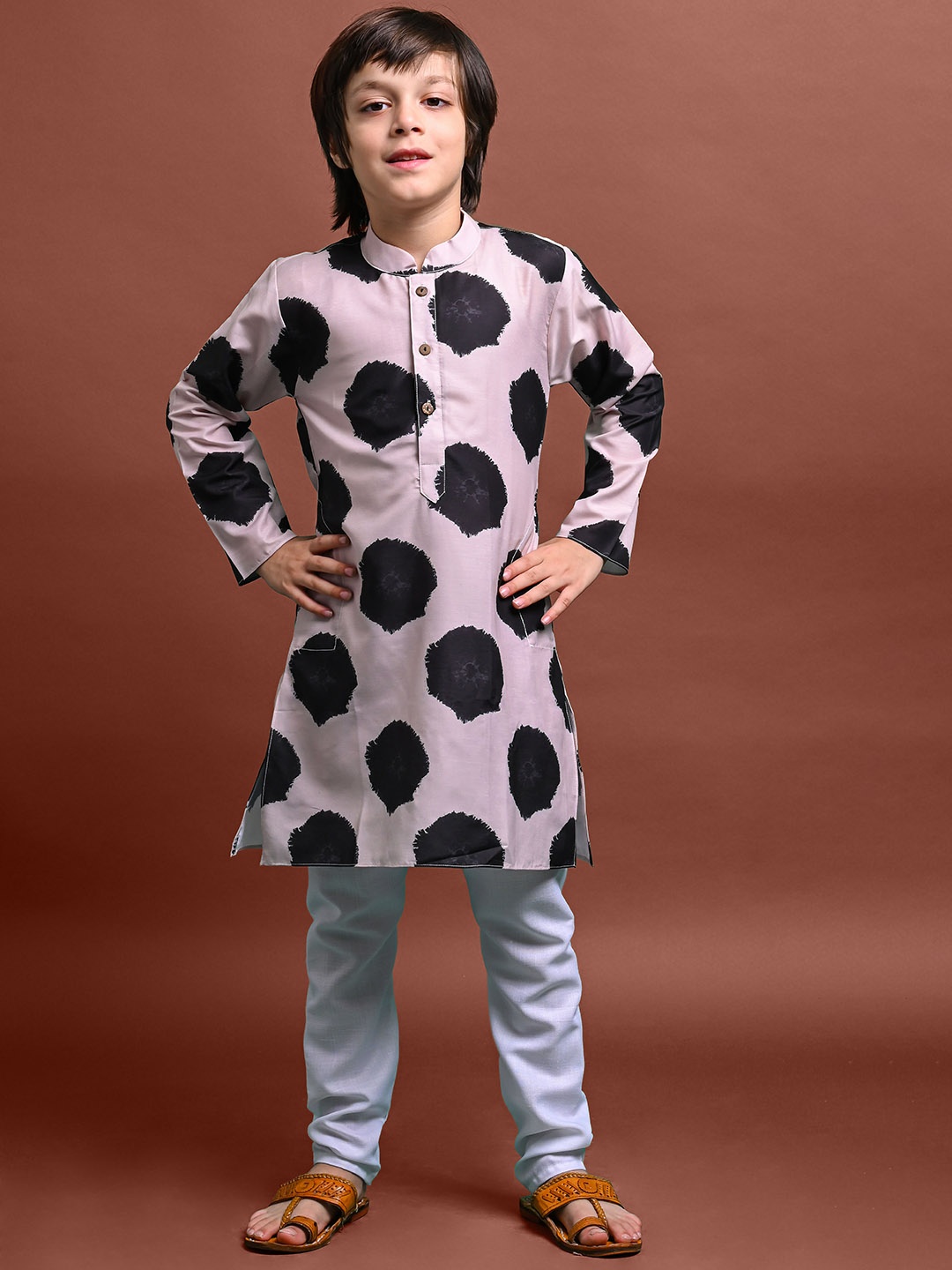 

VESHAM Boys Dyed Mandarin Collar Kurta with Pyjamas, Pink