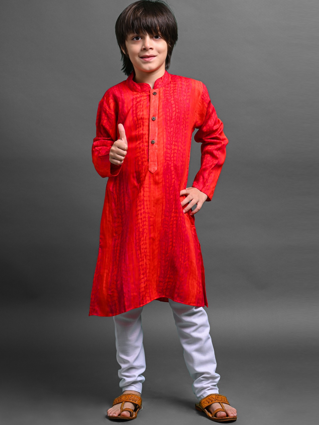 

VESHAM Boys Dyed Mandarin Collar Straight Silk Blend Kurta Set, Red