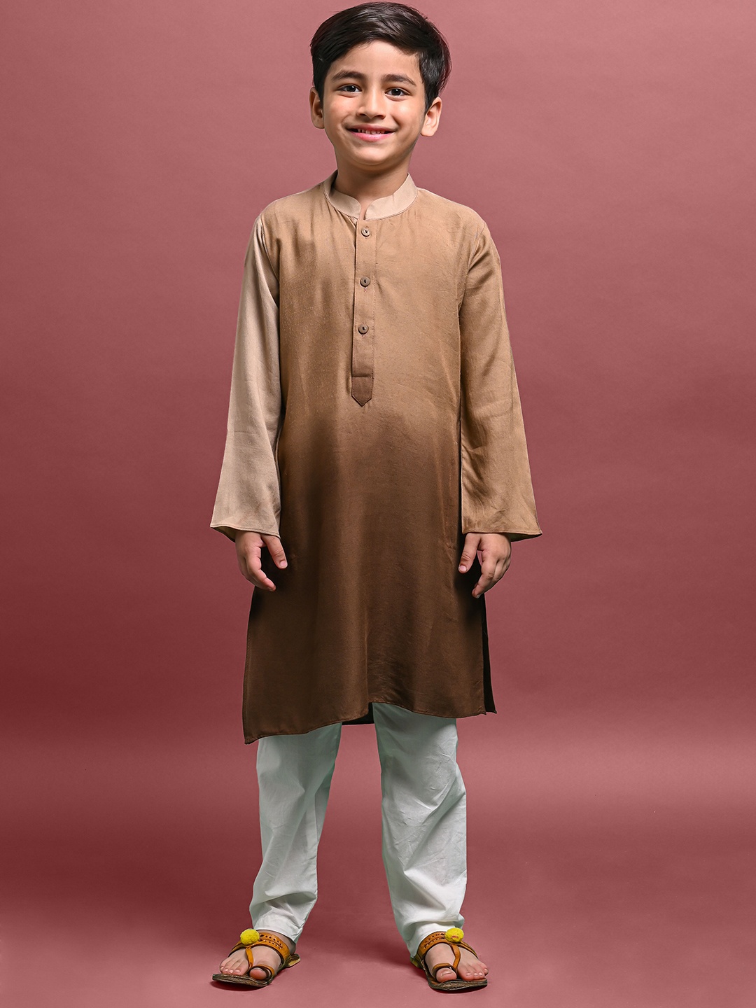 

VESHAM Boys Ombre Printed Regular Kurta with Pyjamas, Brown