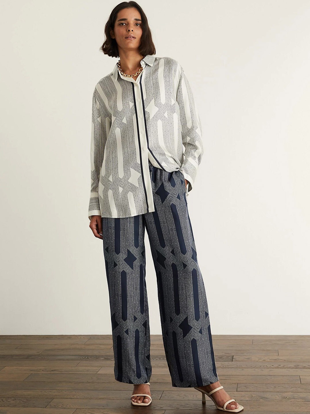 

Marks & Spencer Women Geometric Printed High-Rise Pure Silk Trousers, Navy blue