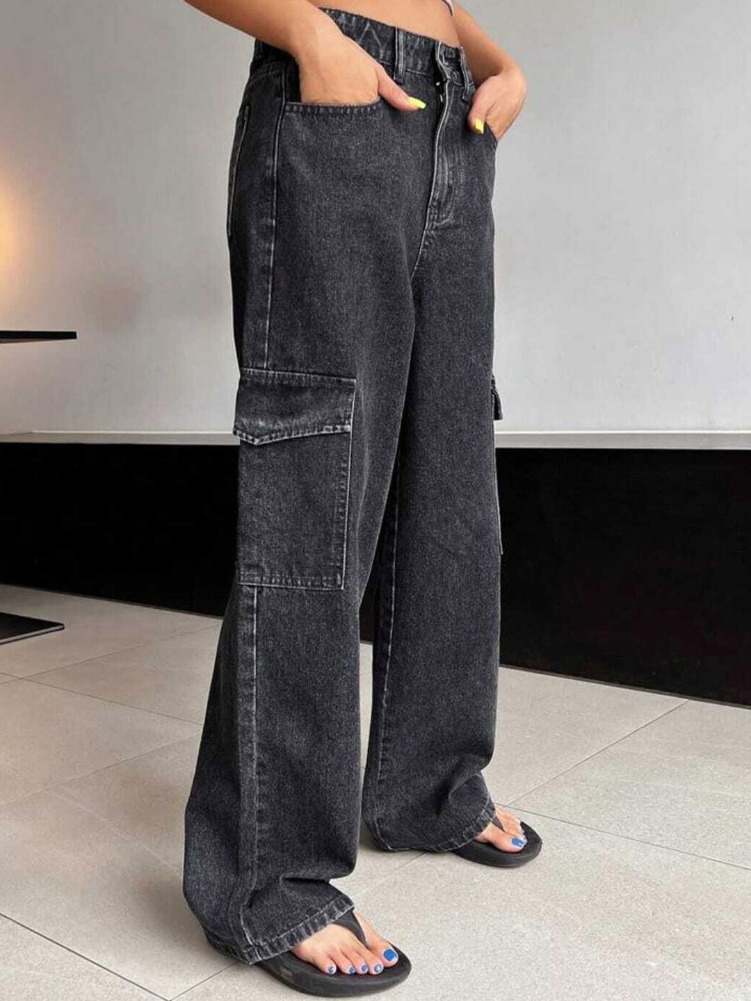 

BROADSTAR Women Smart Wide Leg High-Rise Clean Look Heavy Fade Stretchable Jeans, Black