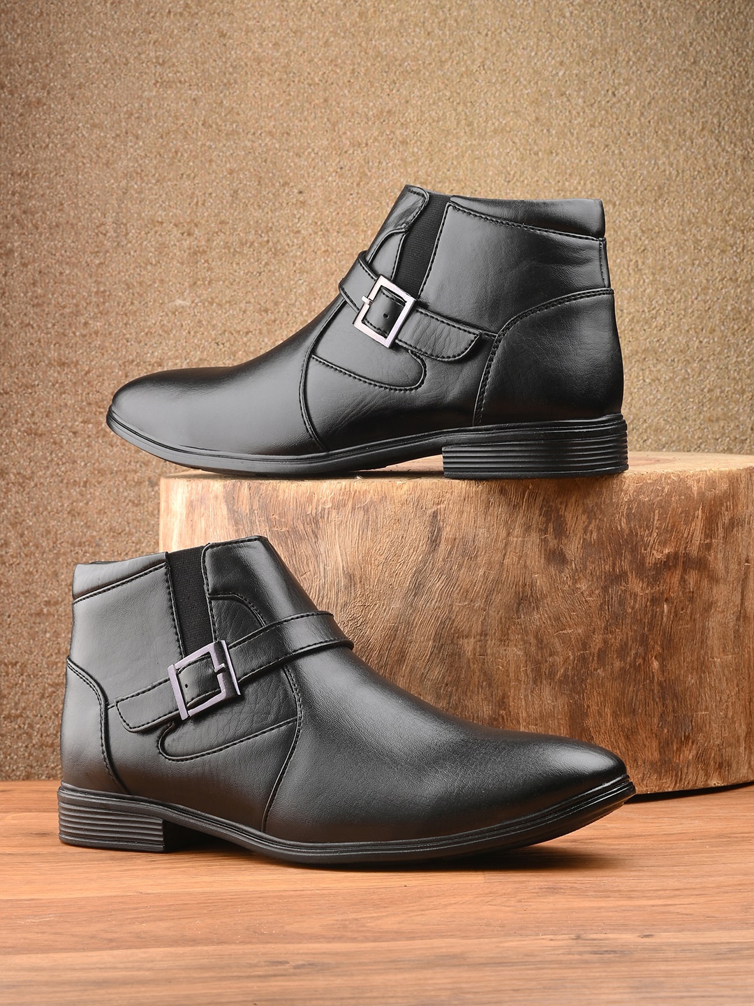 

Mactree Men Mid-Top Work Regular Boots With Buckle Detail, Black