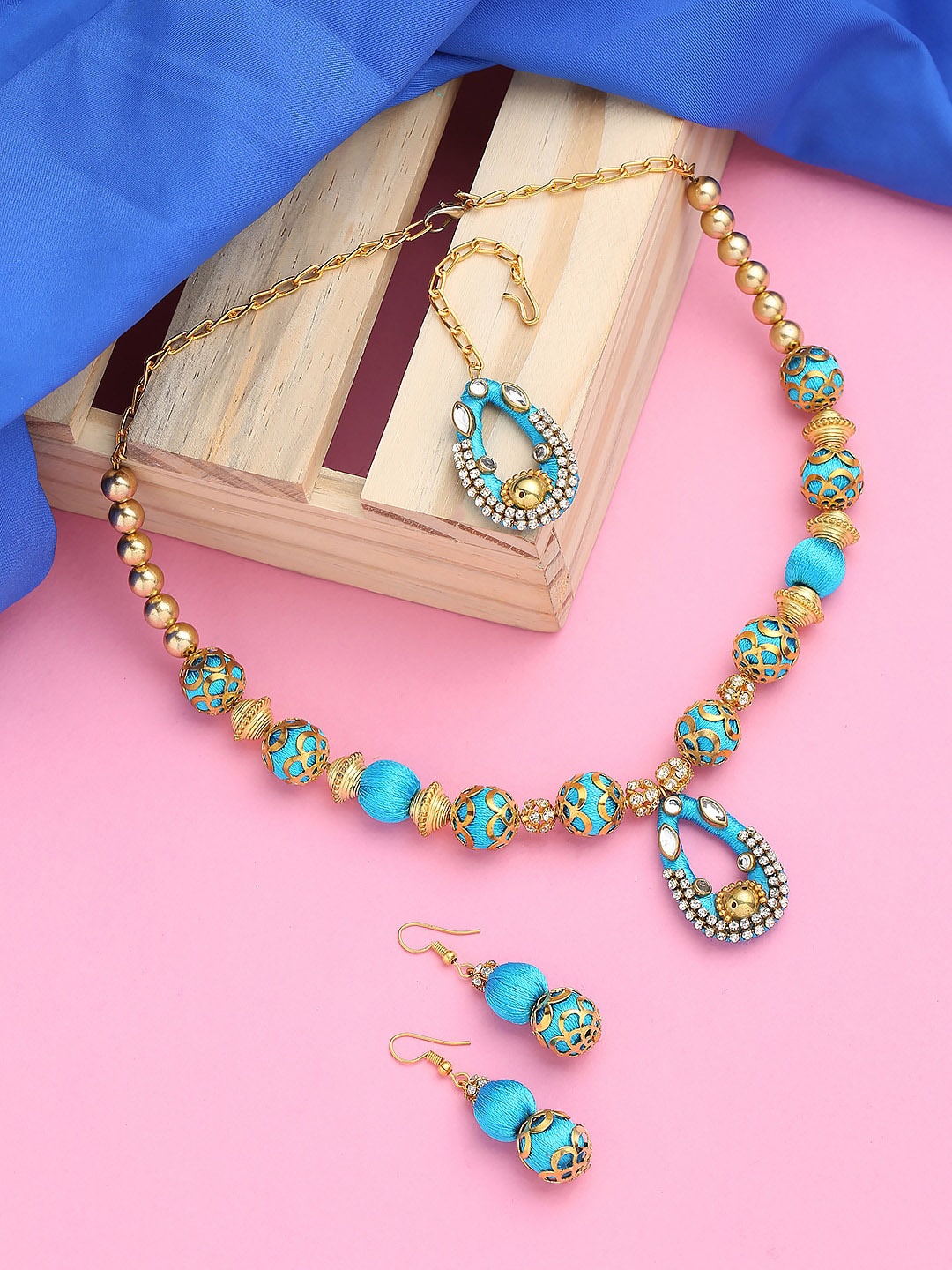 

AKSHARA Gold-Plated Stone-Studded & Beaded Jewellery Set