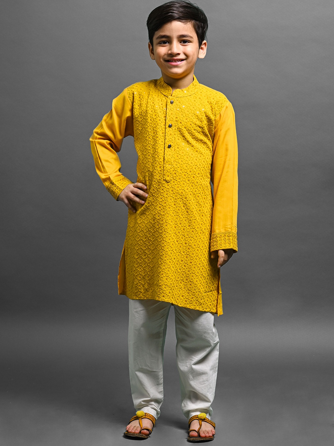 

VESHAM Boys Floral Embroidered Sequinned Kurta with Pyjamas, Yellow