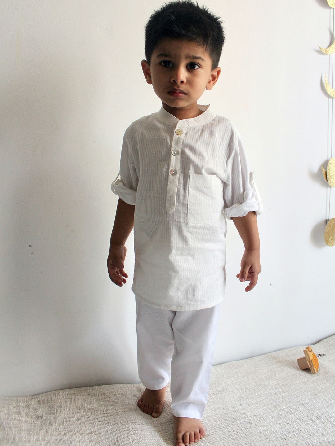 

charkhee Boys Striped Self Design Pure Cotton Kurta with Pyjamas, White