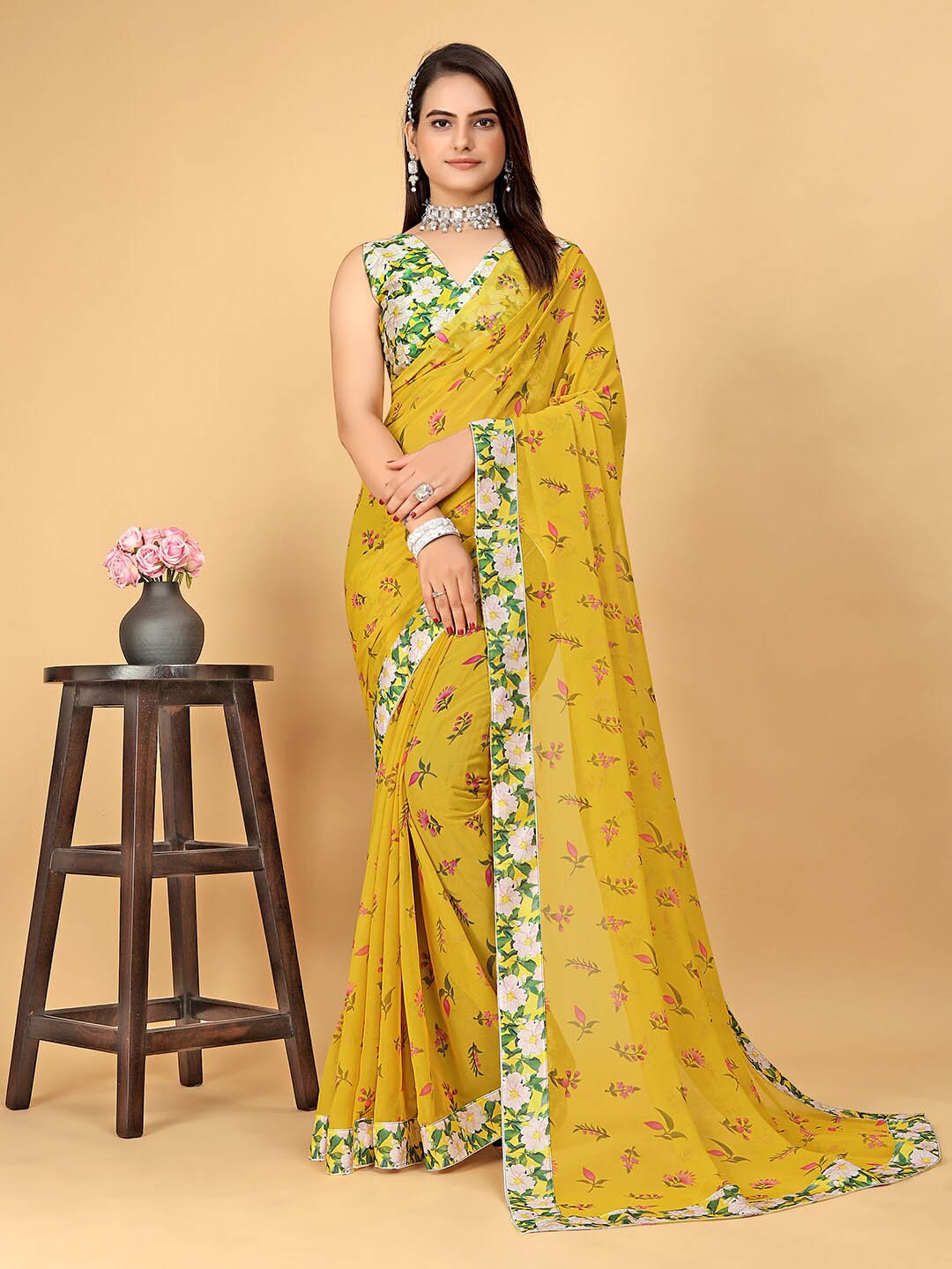 

SAREEWAVE Floral Printed Poly Georgette Saree, Yellow