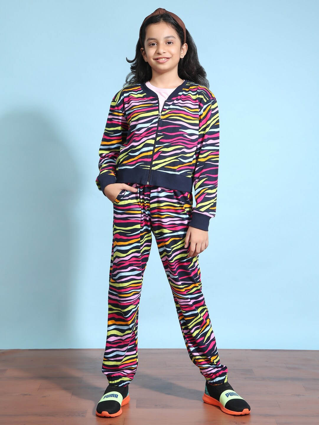 

Ninos Dreams Girls Abstract Printed Relaxed Fit Pure Cotton Bomber Jacket & Joggers, Blue