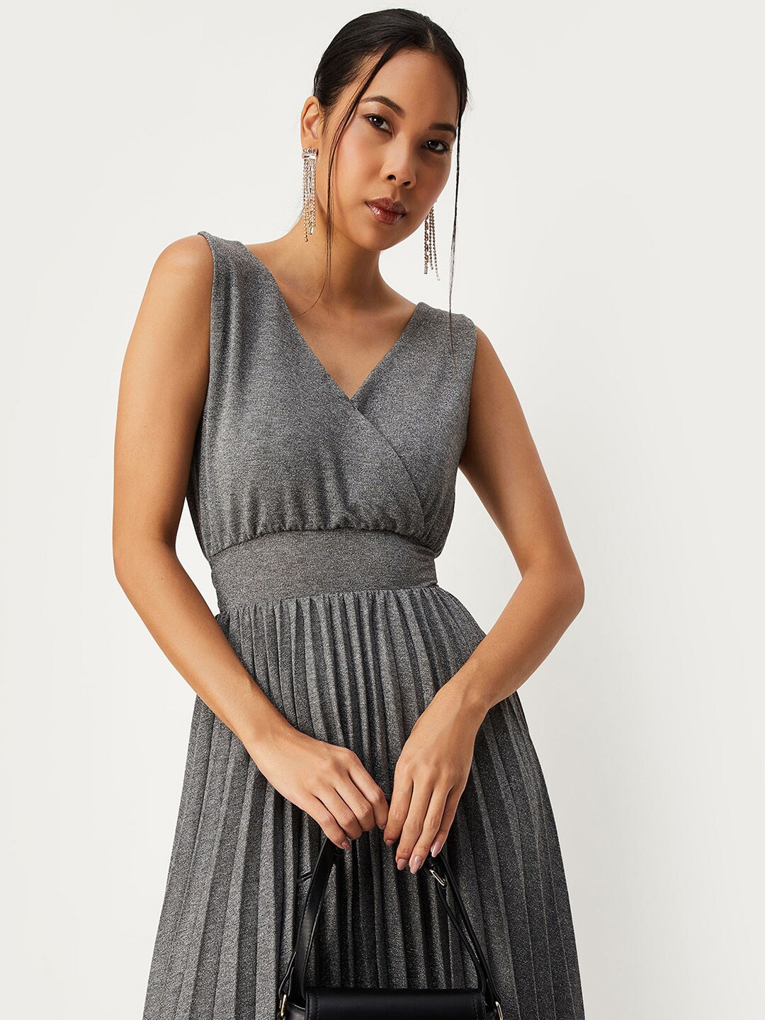 

max Belt Detailed V-Neck Sleeveless Fit & Flare Midi Dress, Grey
