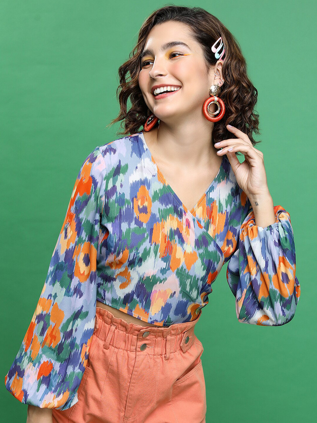 

Tokyo Talkies Grey Abstract Printed Crop Wrap Top