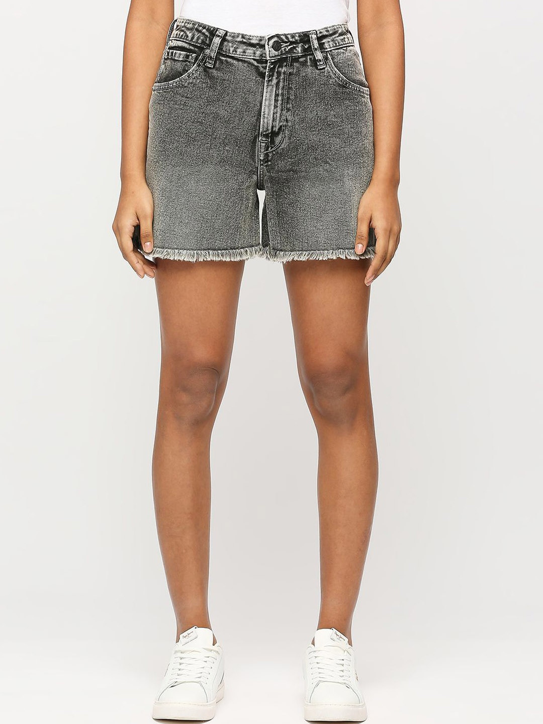 

Pepe Jeans Women Washed High-Rise Stretchable Denim Shorts, Grey