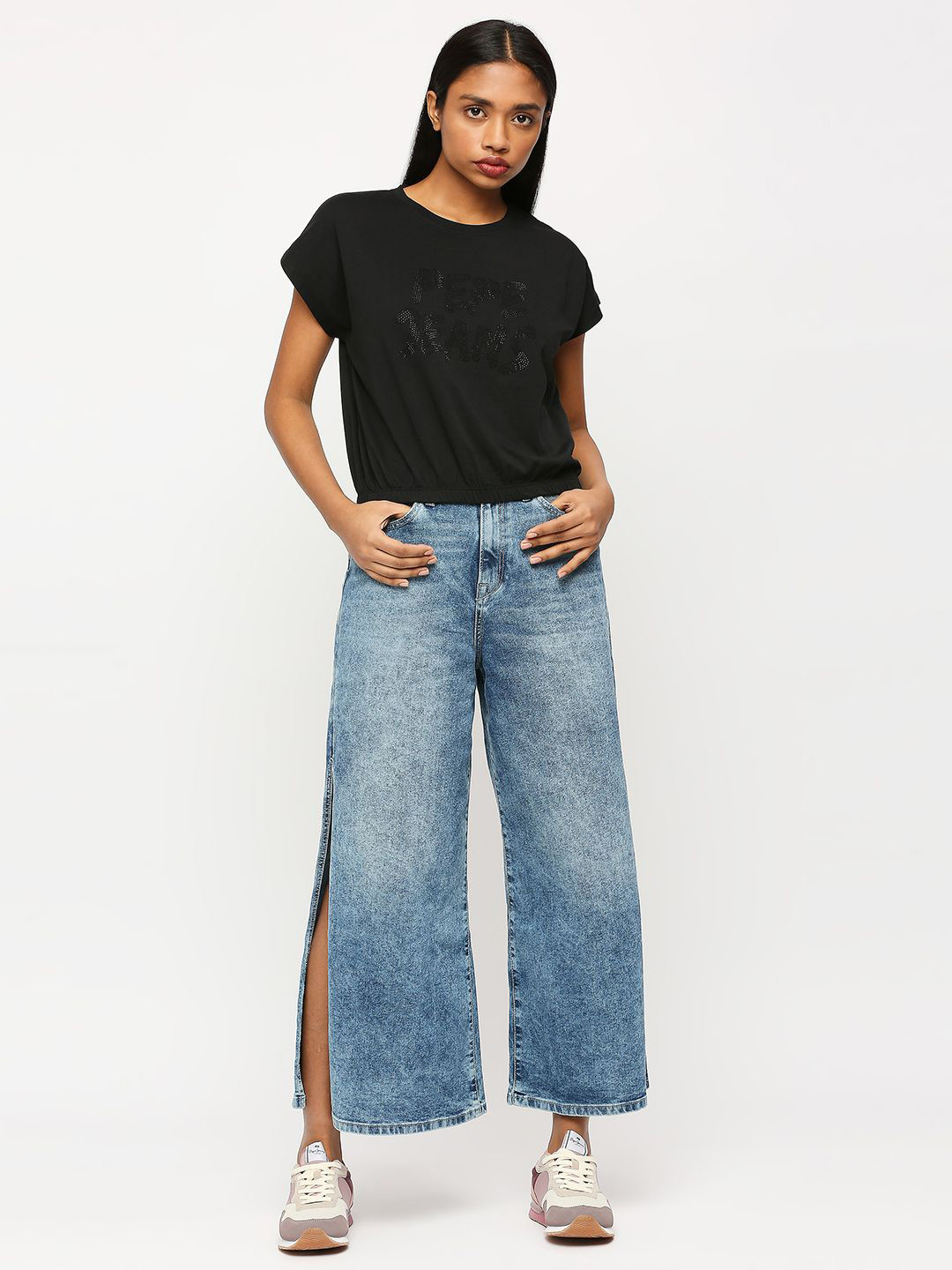 

Pepe Jeans Embellished Extended Sleeves Pure Cotton T-shirt, Black