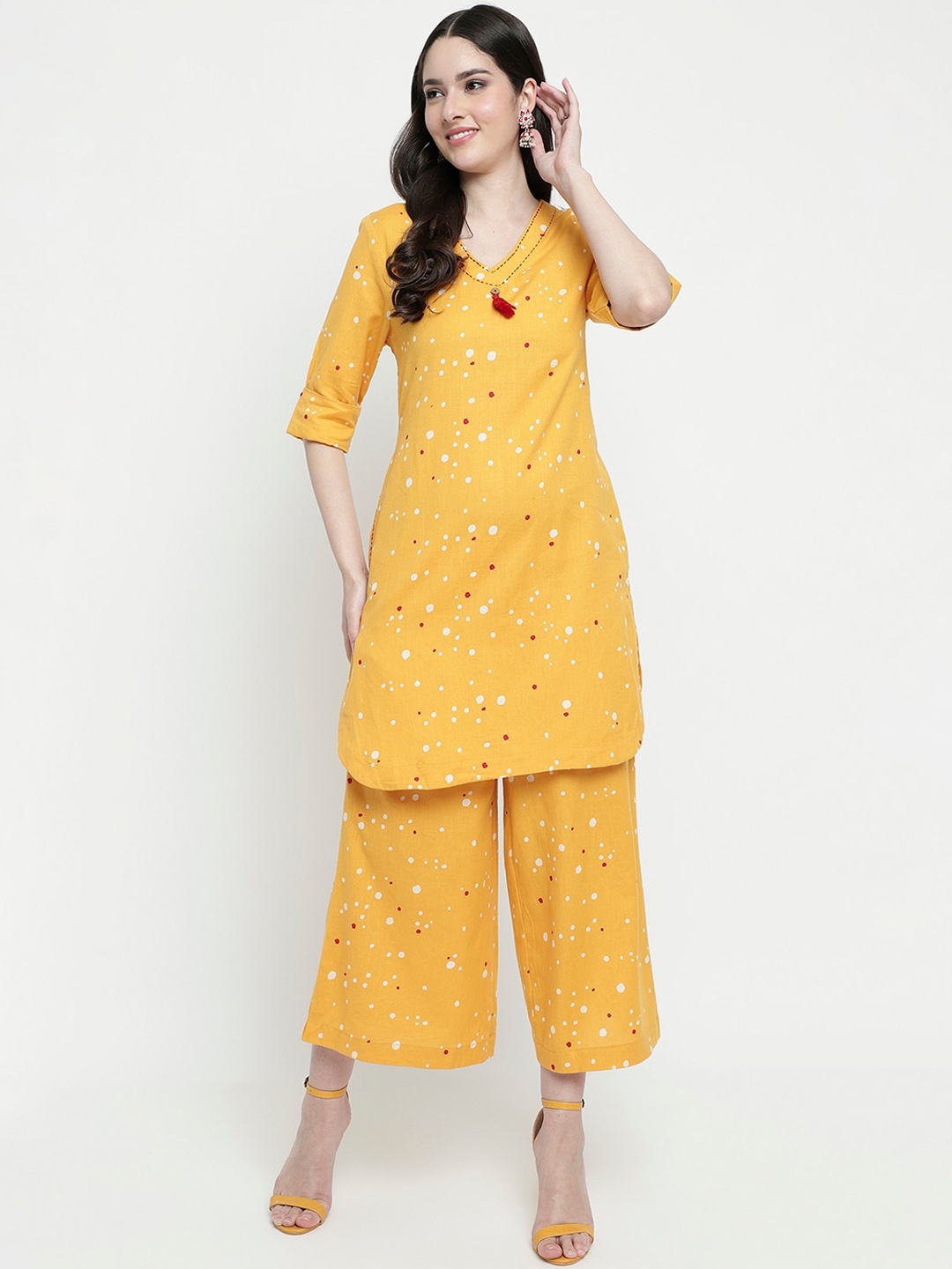 

aayusika Geometric Printed Regular Kurta with Palazzo, Yellow