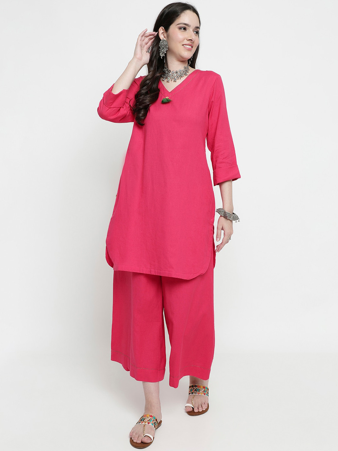 

aayusika V-Neck Kurta With Palazzos, Pink