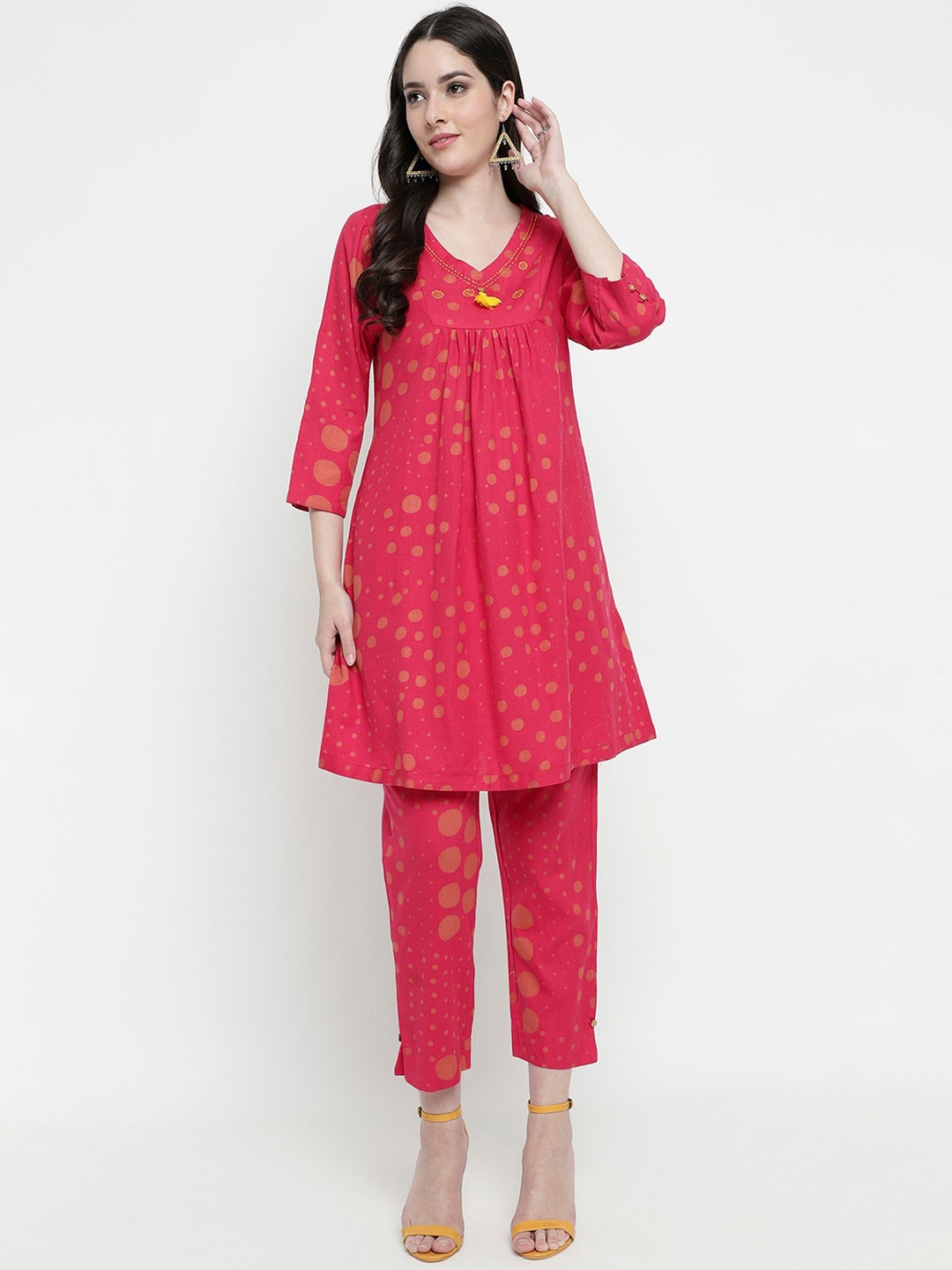 

aayusika Printed Regular Kurta with Trousers, Pink