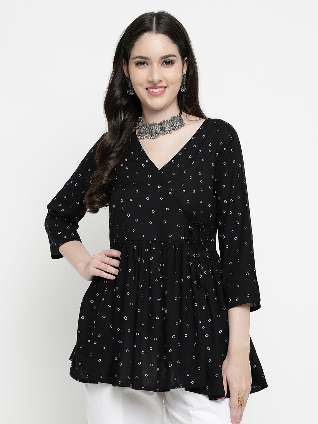 

aayusika Geometric Printed V-Neck Kurti, Black