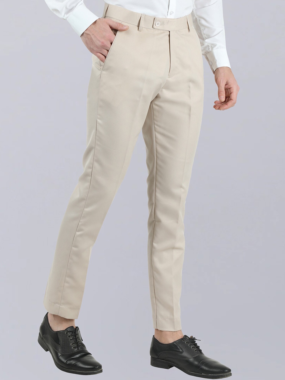 

VEI SASTRE Men Mid-Raise Flat Front Smart Slim Fit Formal Trousers, Cream