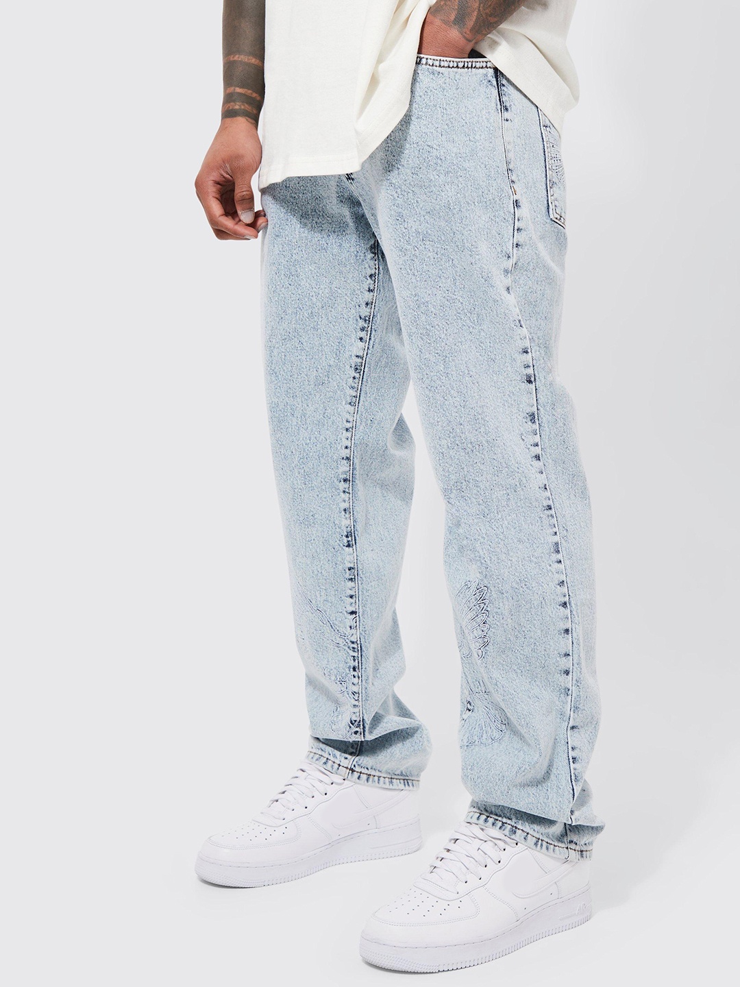 

boohooMAN Men Cotton Regular Fit Light Fade Jeans, Blue