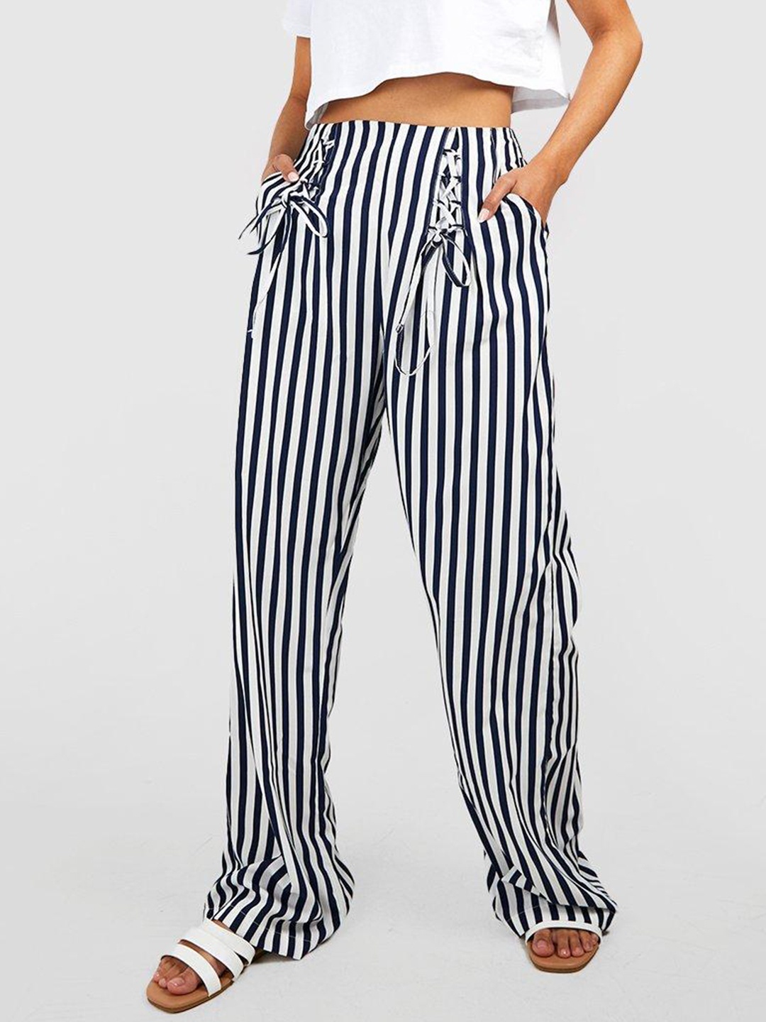 

Boohoo Women Striped Lace Up Wide Leg Trousers, Navy blue