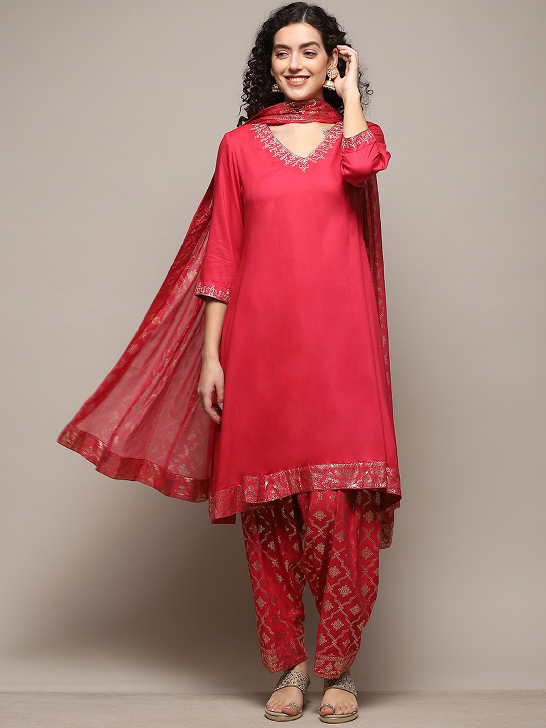 

Biba Ethnic Motifs Embroidered V-Neck A-Line Kurta with Salwar & Dupatta, Fuchsia