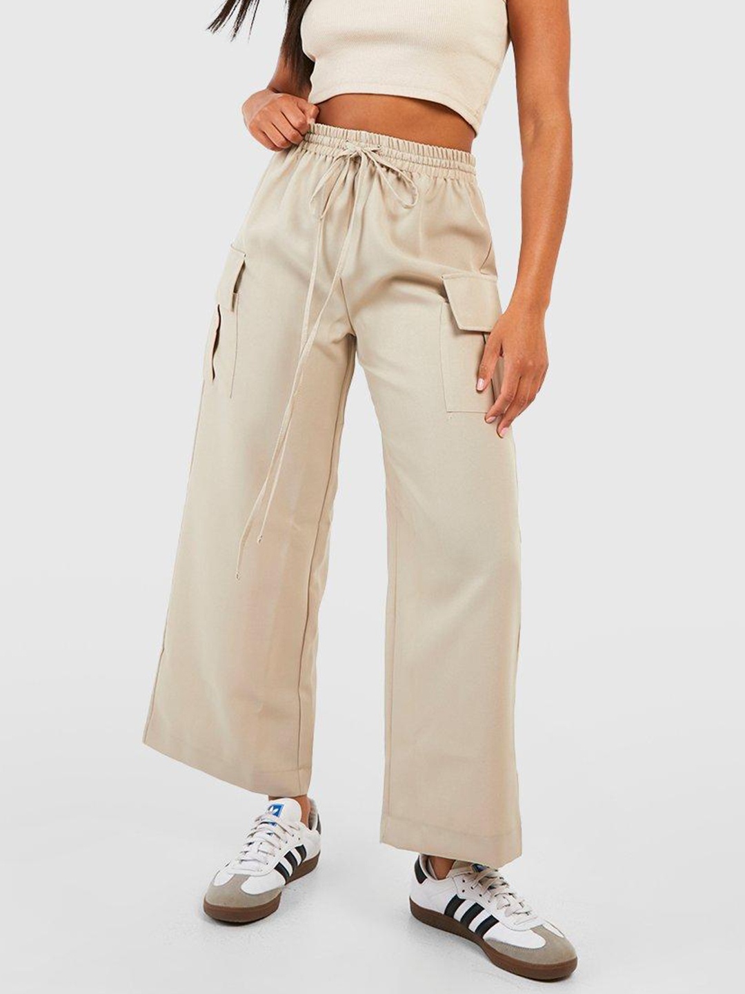 

Boohoo Women Solid Cargo, Beige